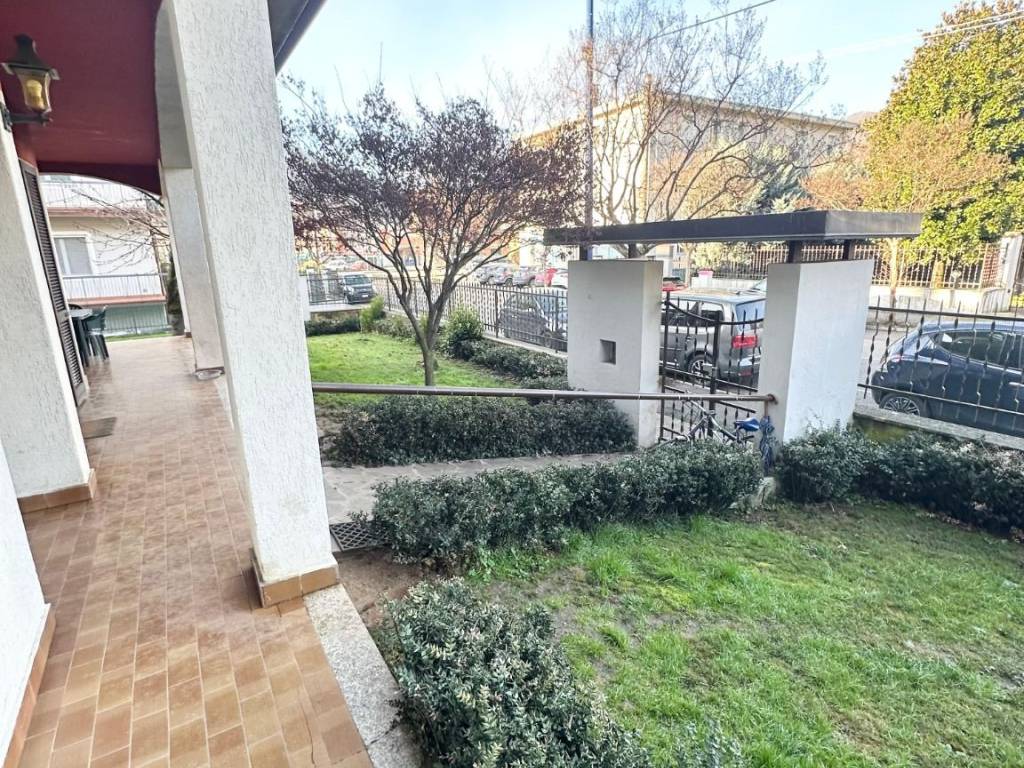 Villa a Concesio in Via Giuseppe Montini, 11 - Foto 2