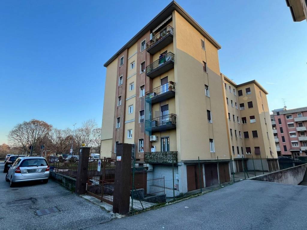 Appartamento a Brescia in Via Antonio Pasinetti 38 - Foto 2