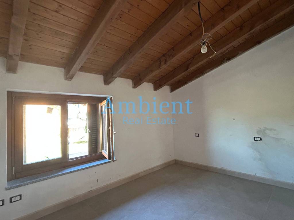 Villetta a schiera a Cadrezzate con osmate in Via Mario Vallerini - Foto 3