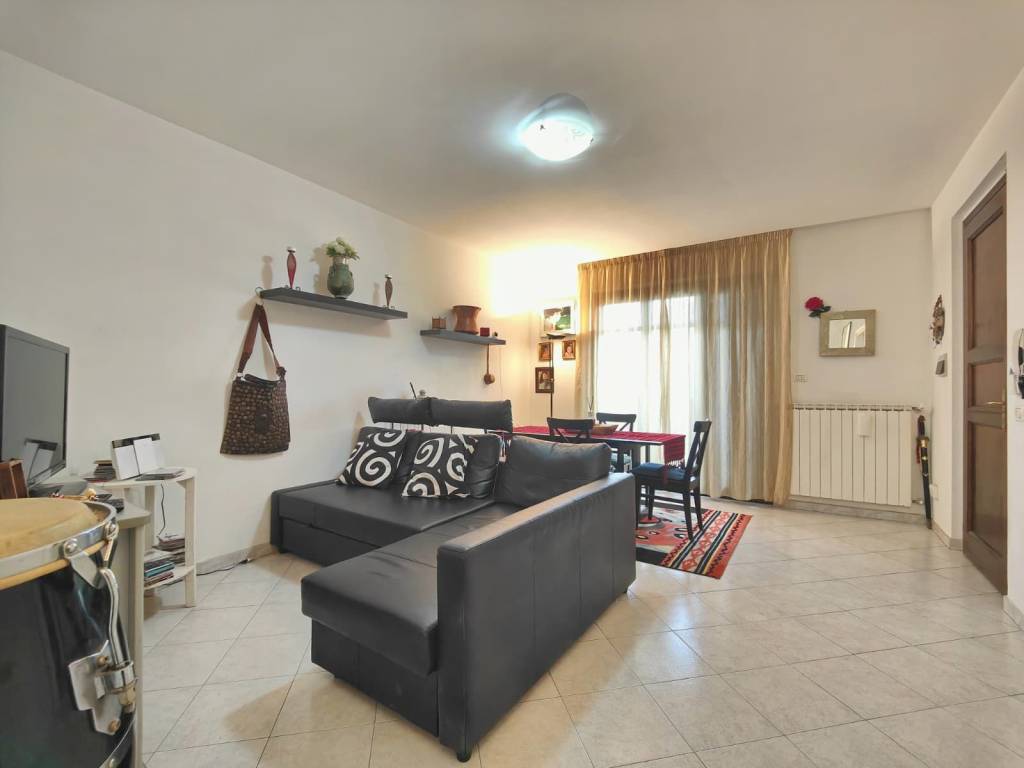 Appartamento a Campi bisenzio in Via Mille - Foto 3
