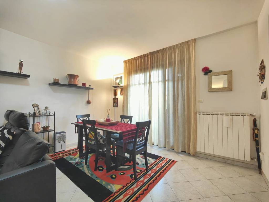 Appartamento a Campi bisenzio in Via Mille - Foto 4