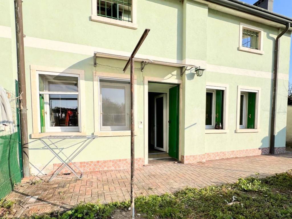 Casa indipendente a Vicenza in Strada Marosticana, 332 - Foto 2