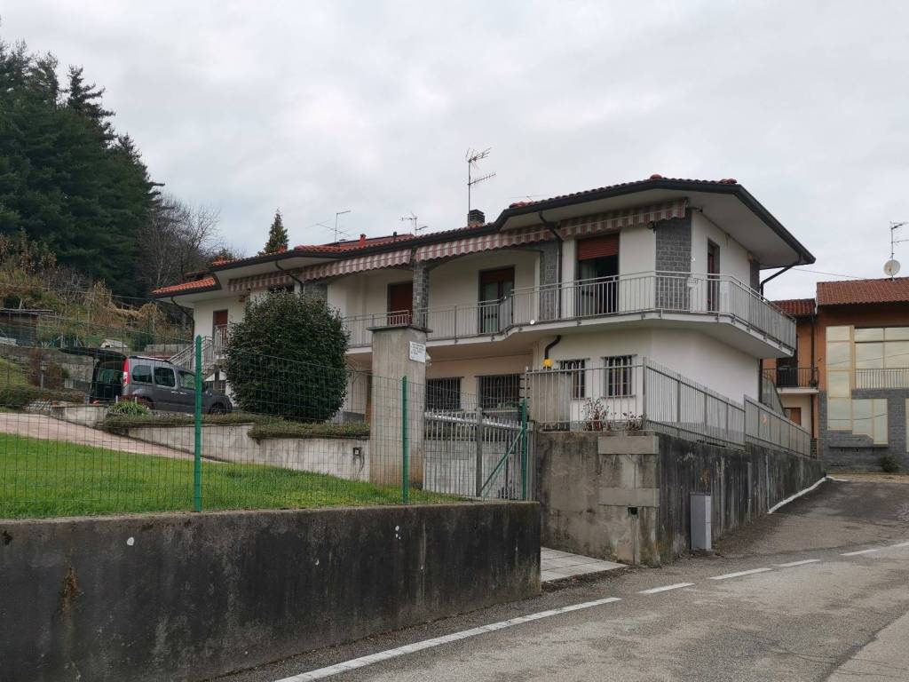 Villa a Besozzo in Via Stocchetti, 9 - Foto 4