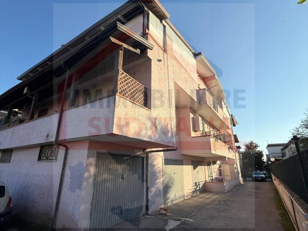 Appartamento a Giugliano in campania in Via Vicinale Masseria Vecchia - Foto 4