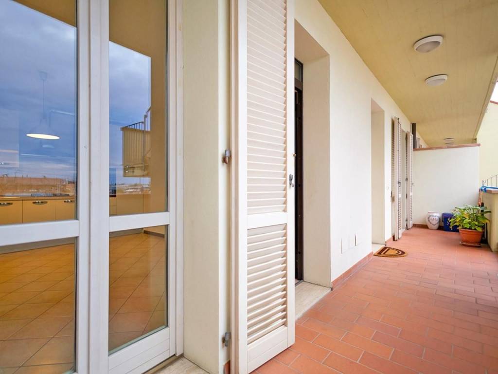 Appartamento a Santa maria a monte in Via Francesca, - Foto 2