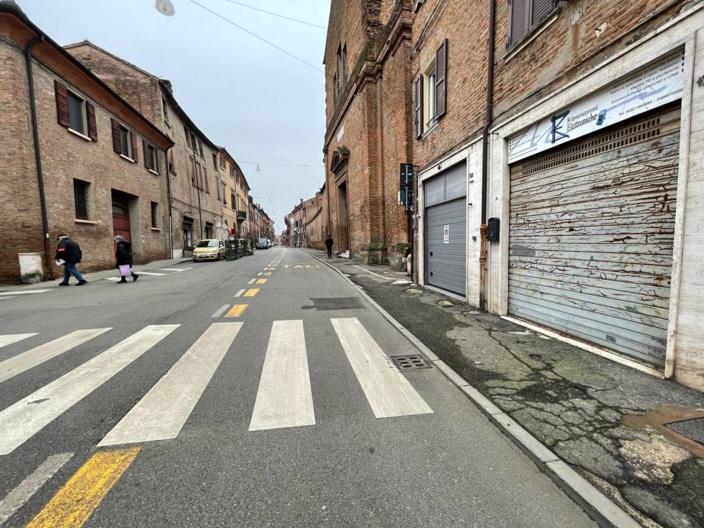 Box / garage a Ferrara in Via Carlo Mayr - Foto 3