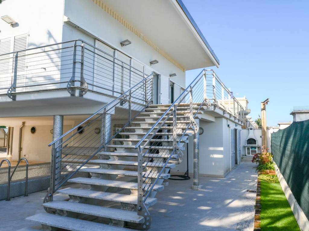 Villa a Grottammare in Lungomare della Repubblica - Foto 2