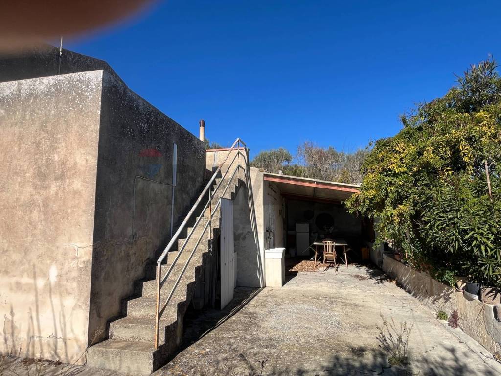 Casa indipendente a Ragusa in contrada San Giacomo - Foto 5