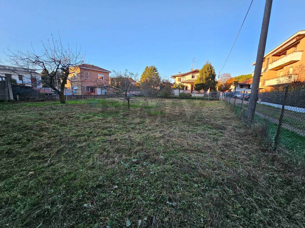 Terreno a Lonate pozzolo in VIA OGLIO - Foto 5
