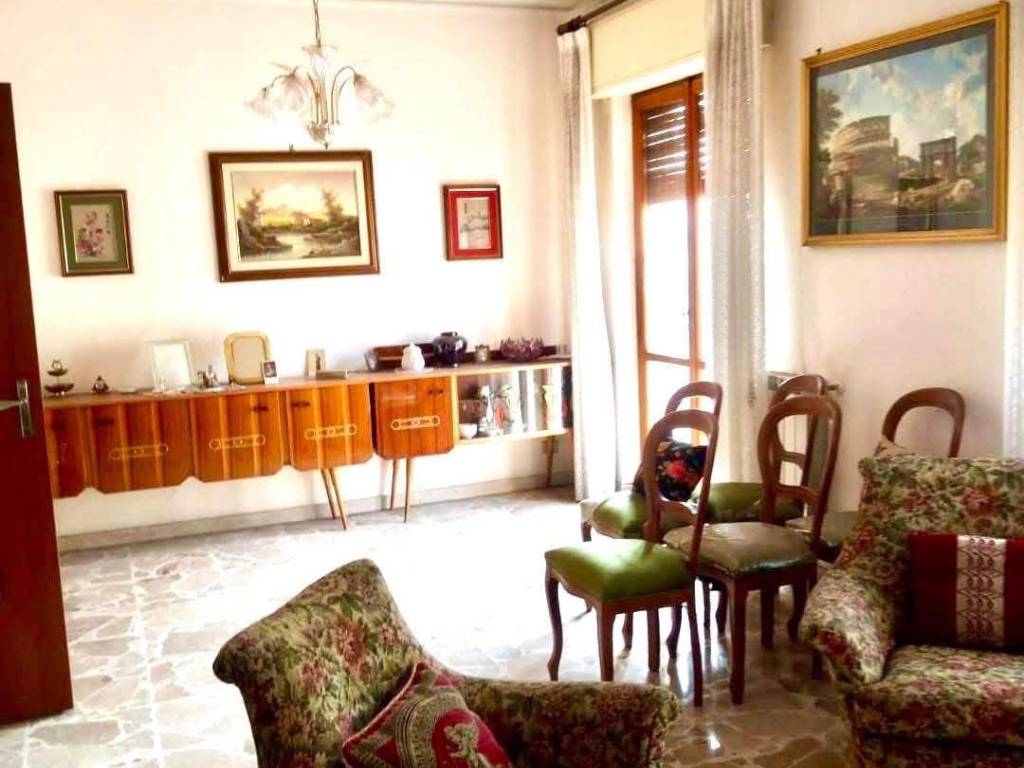 Appartamento a Giarre in Via Fratelli Cairoli - Foto 2