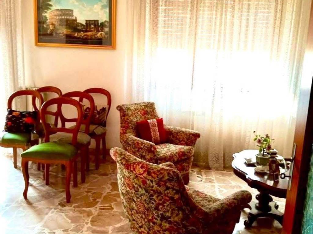 Appartamento a Giarre in Via Fratelli Cairoli - Foto 4