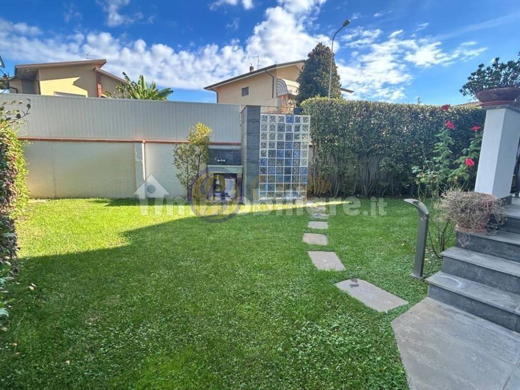 Villa a Massarosa in Via Sarzanese Nord - Foto 4