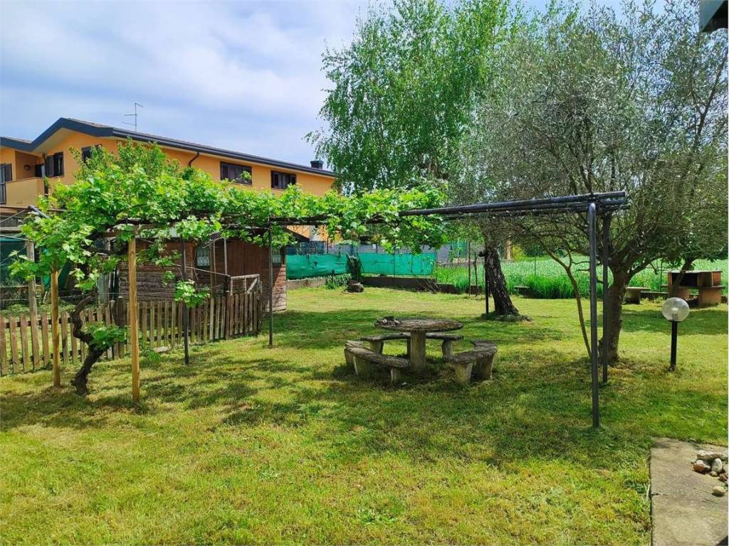 Villa a Olgiate comasco in Via del castagneto - Foto 4
