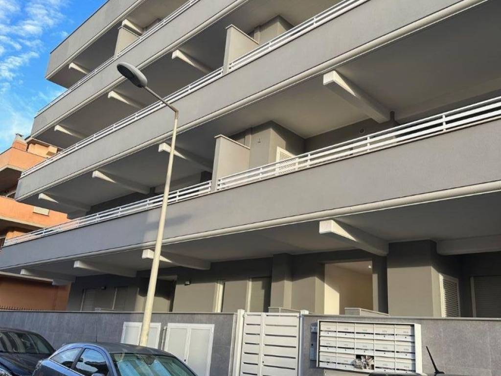 Appartamento a Ladispoli in Via Oneglia - Foto 2