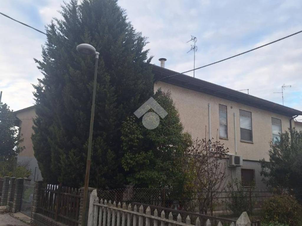 Casa indipendente a Bagnacavallo in Via Lazio, 3 - Foto 2