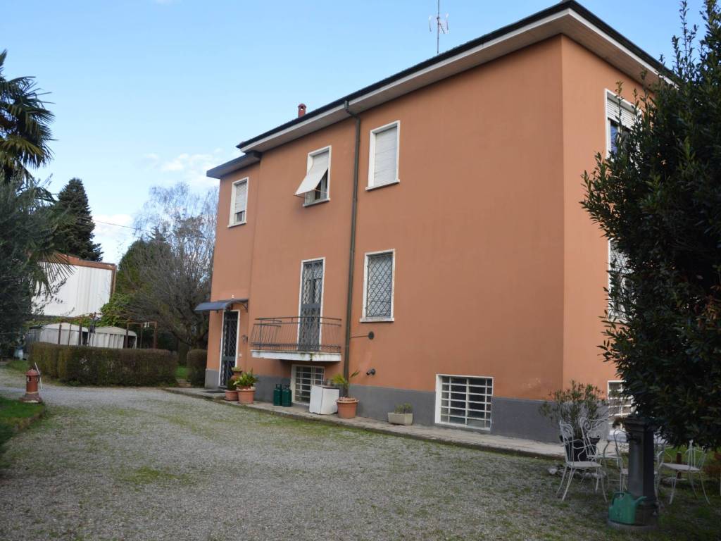 Villa a Gallarate in Via Bellinzona, 22 - Foto 2