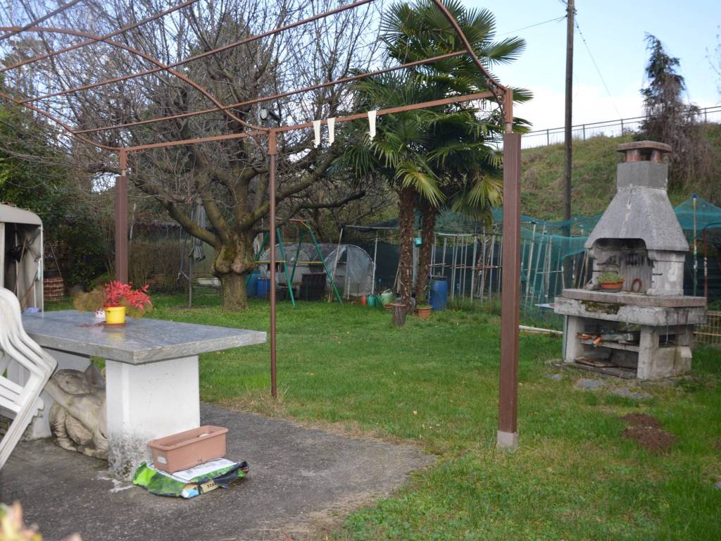 Villa a Gallarate in Via Bellinzona, 22 - Foto 4