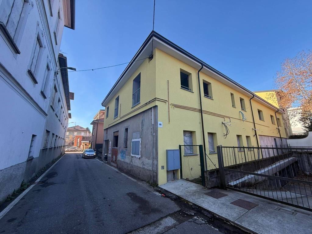Appartamento a Cantù in Via 11 Febbraio - Foto 2