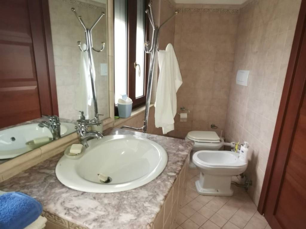 Appartamento a Catanzaro in Via dei Garofani - Foto 3