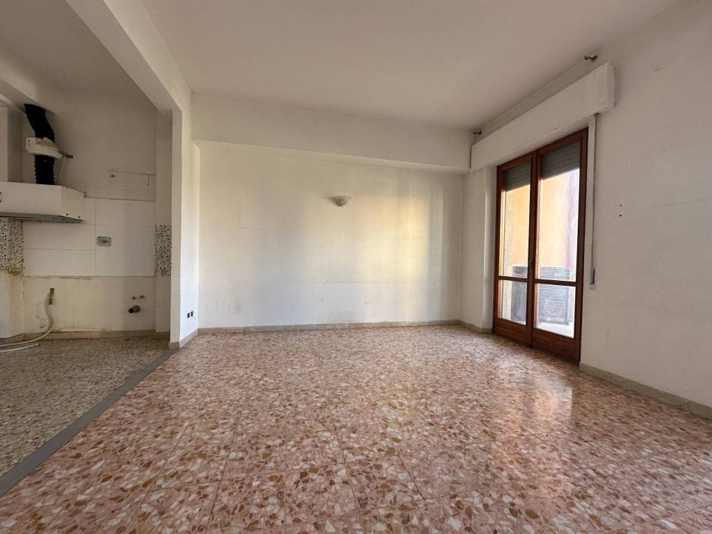 Appartamento a Prato in Via Monte Grappa, 13 - Foto 2