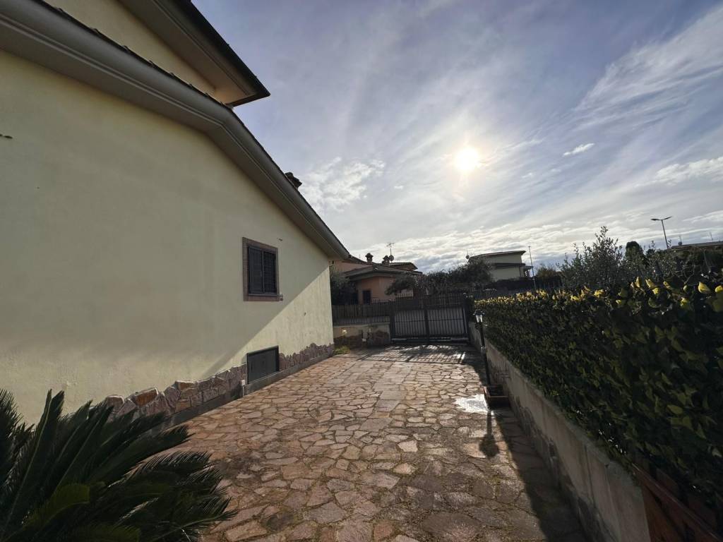 Villetta a schiera a Fiumicino in Via Elini, 98 - Foto 3