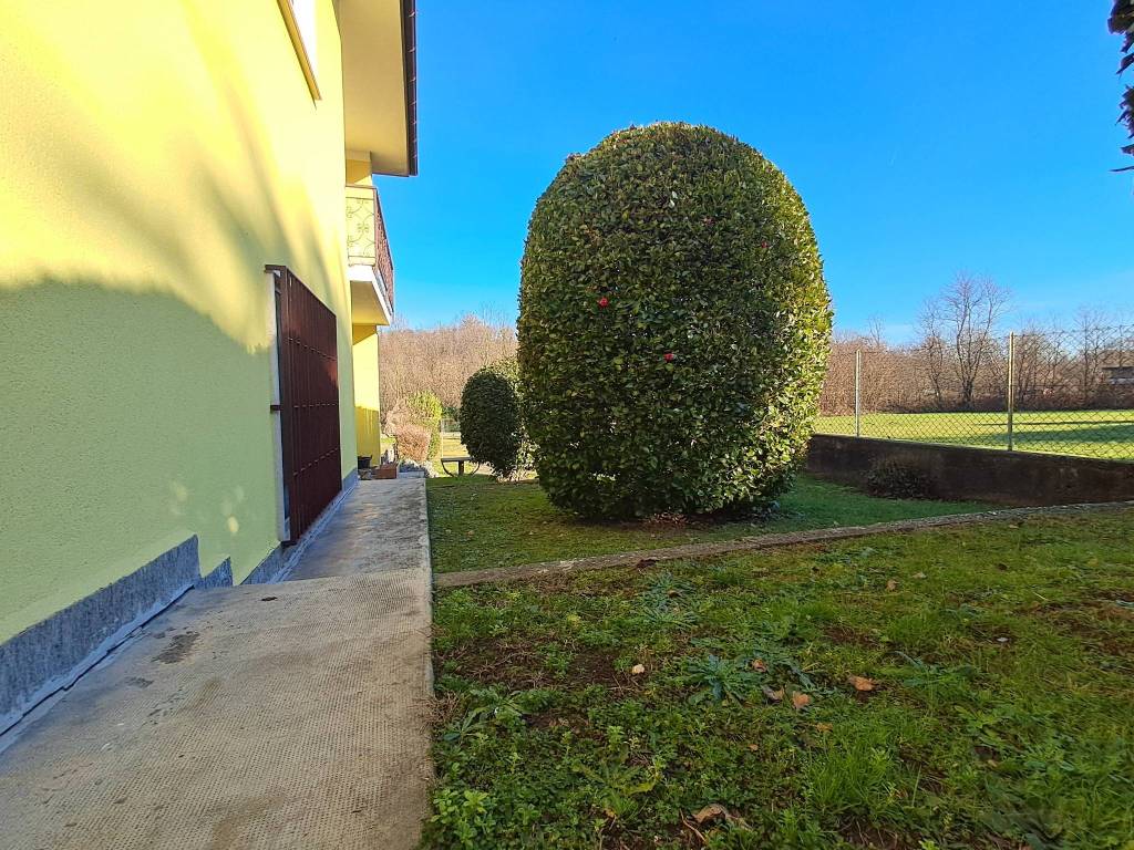 Villa a Brebbia in Via Giuseppe Mazzini - Foto 3