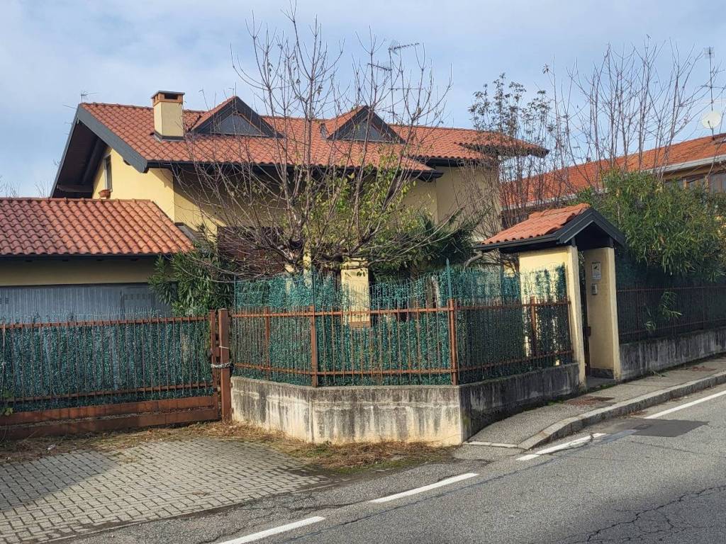 Villa a Lonate pozzolo in Via Monte Grappa - Foto 3