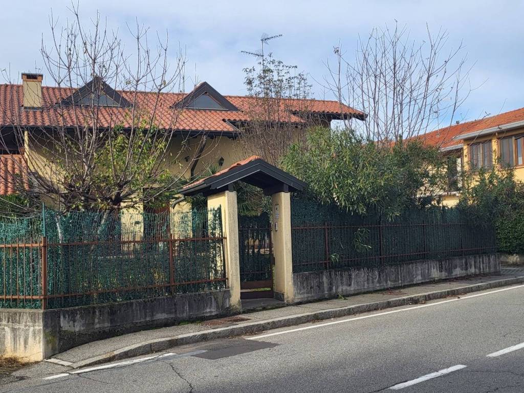 Villa a Lonate pozzolo in Via Monte Grappa - Foto 4