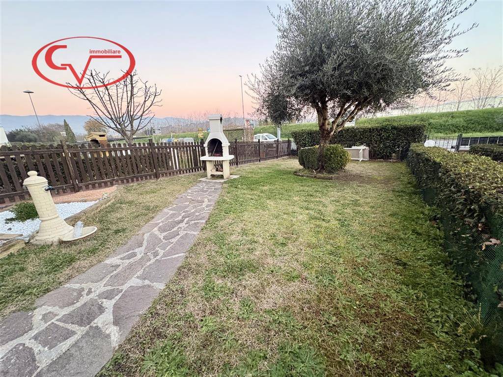 Appartamento a Montevarchi in Viale Camillo Benso di Cavour - Foto 2