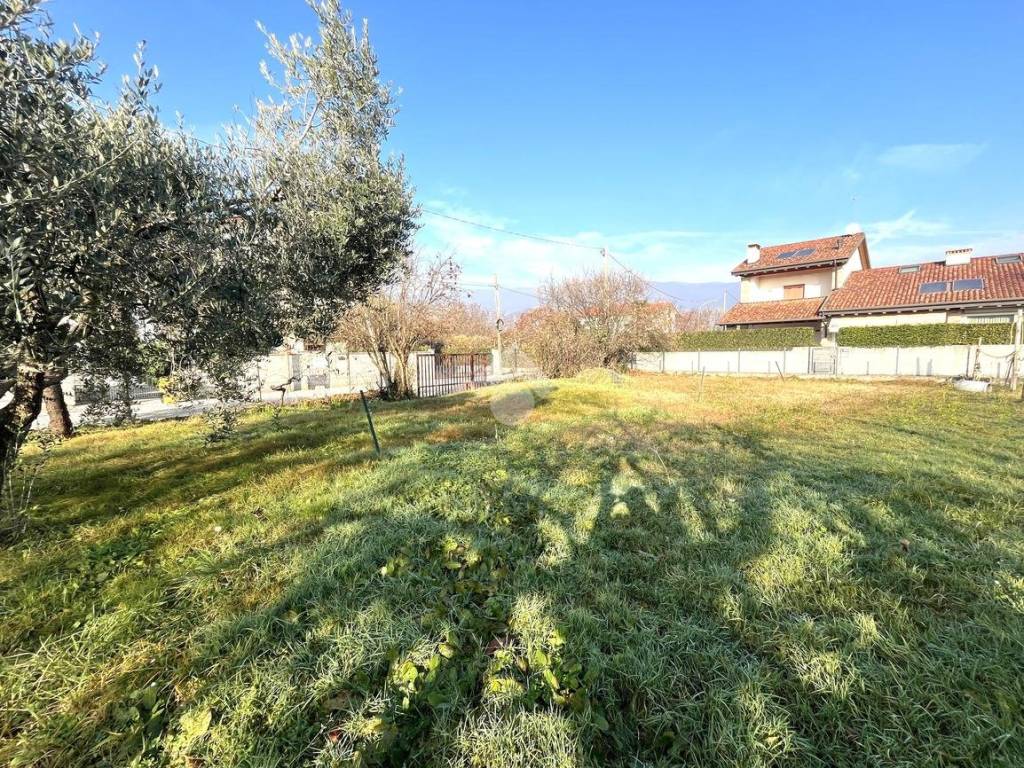 Terreno a Bassano del grappa in Via rolandi - Foto 2