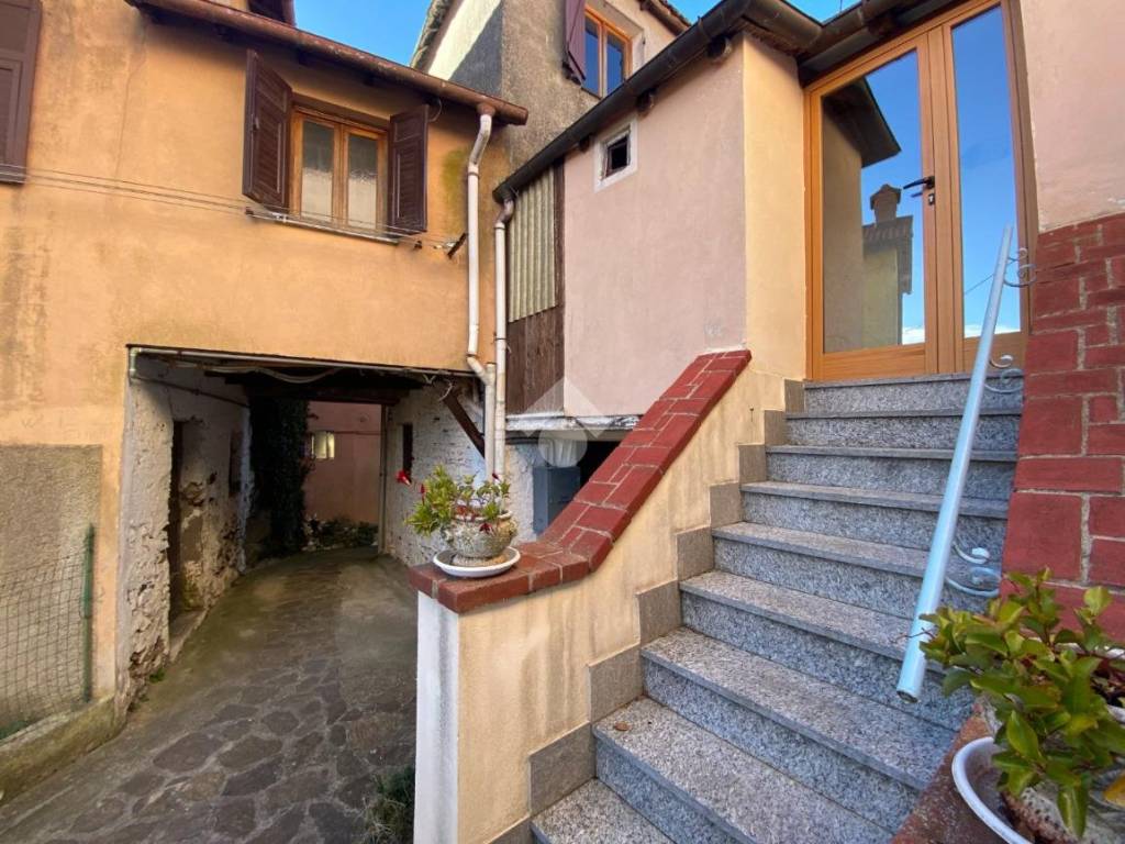 Casa indipendente a Serra riccò in Via G. Mereto, 49 - Foto 3
