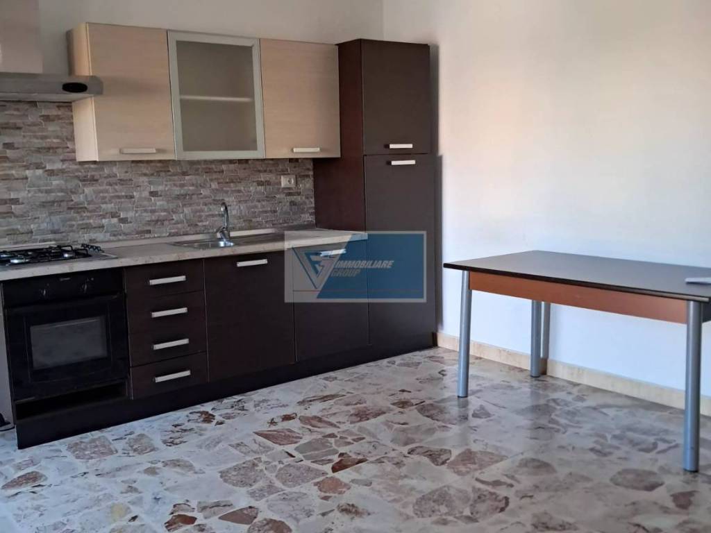 Appartamento a Priolo gargallo in Via Ippolito Pindemonte, 77 - Foto 3