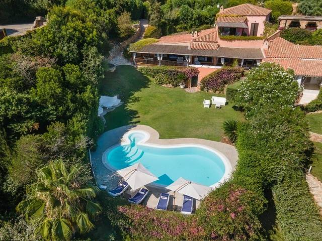Villa a Arzachena in Via del Golf, 16 - Foto 2