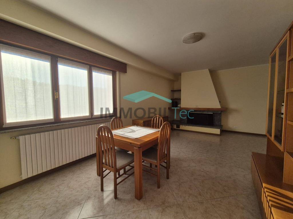 Appartamento a Lipomo in Via John Fitzgerald Kennedy - Foto 4