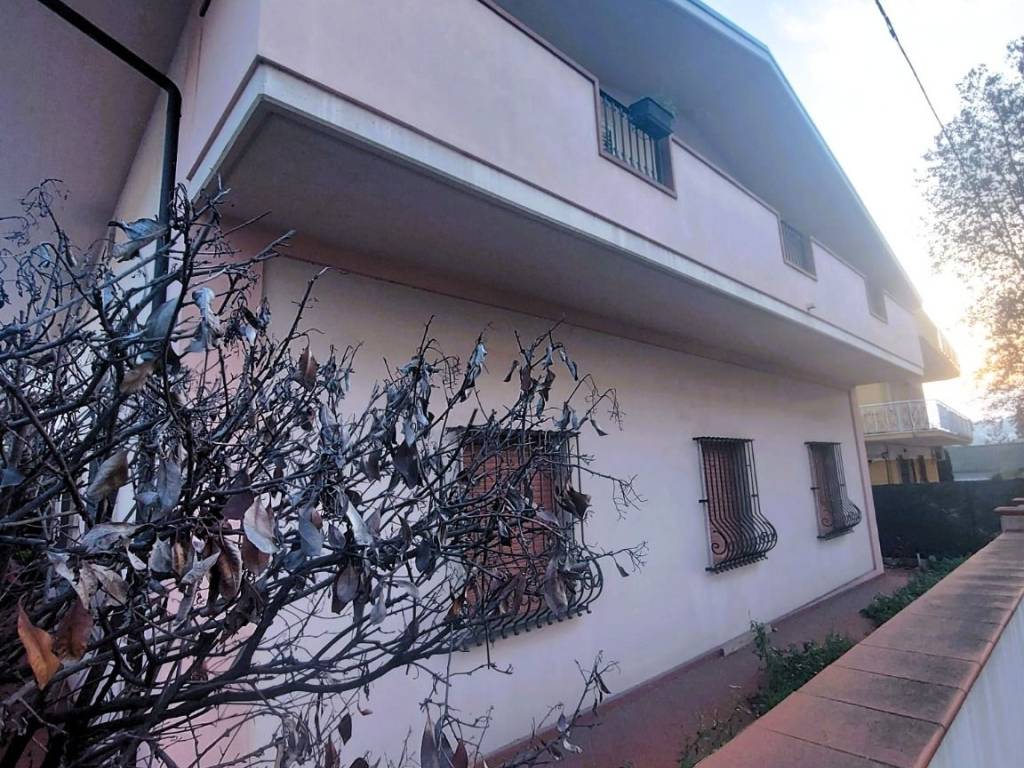 Villa a Pescara in Via Monti di Campli - Foto 2