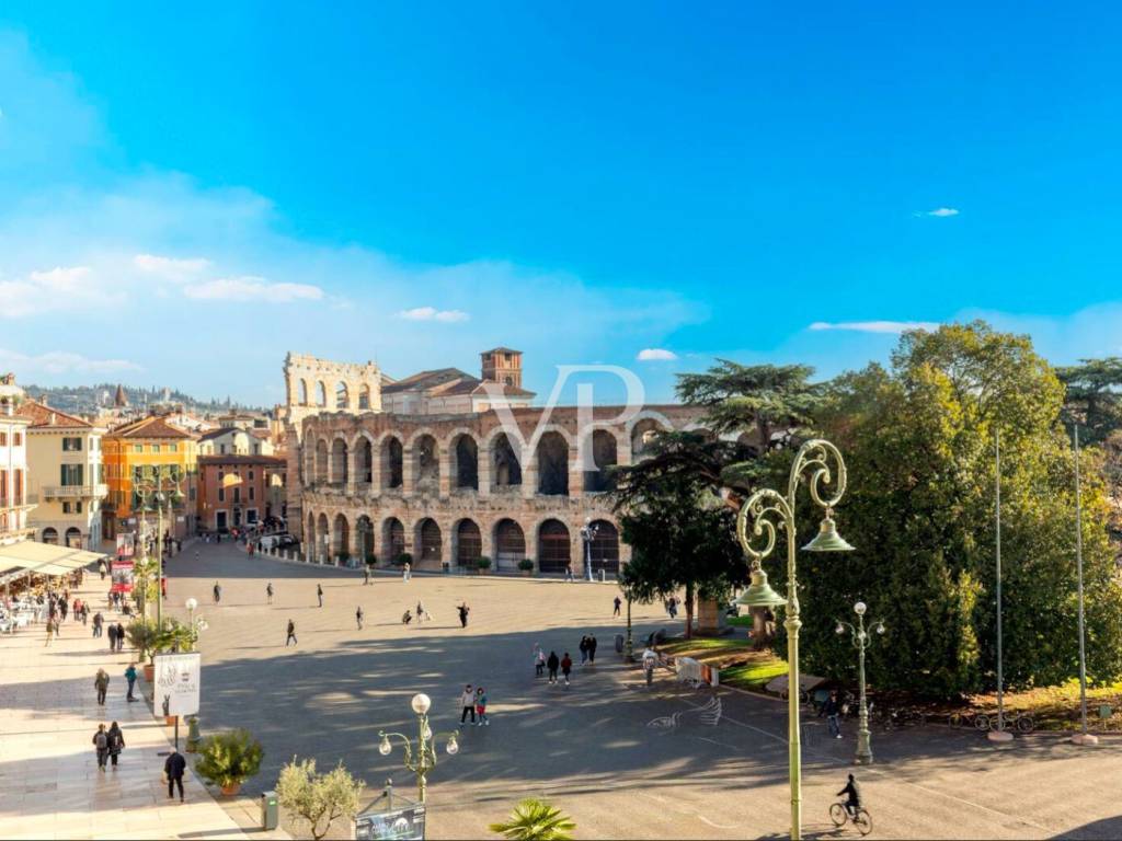 Appartamento a Verona in Piazza Brà - Foto 2