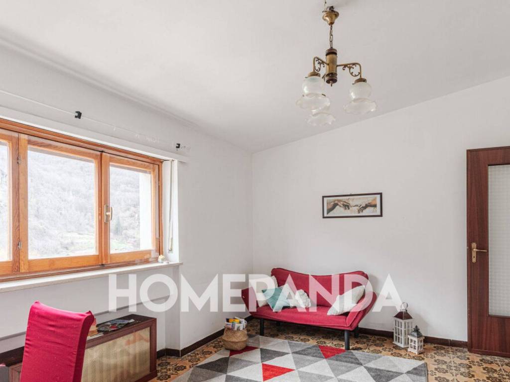 Appartamento a Monterosso grana in Via Mistral, 71 - Foto 5