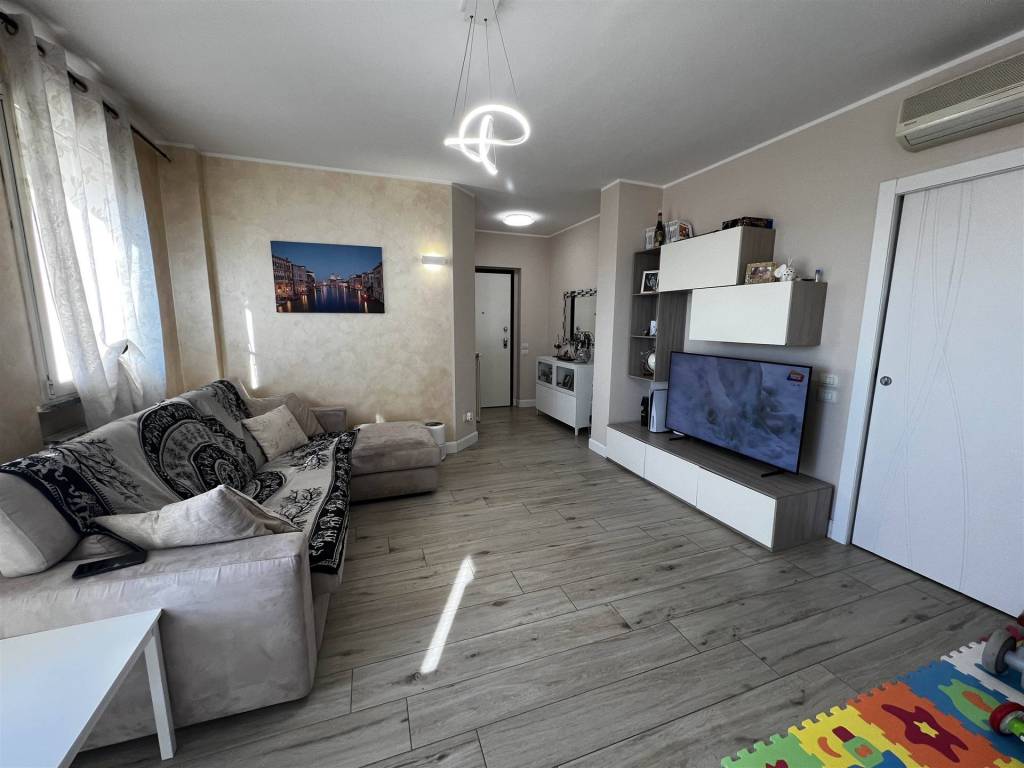 Appartamento a Busto garolfo in VIA STATUTO , 25 - Foto 3