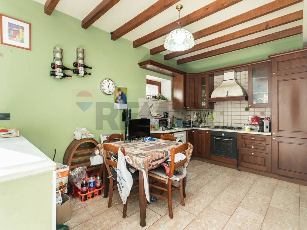 Casa indipendente a Ceranesi in Via Santissimo nome di Gesù, 17 - Foto 2