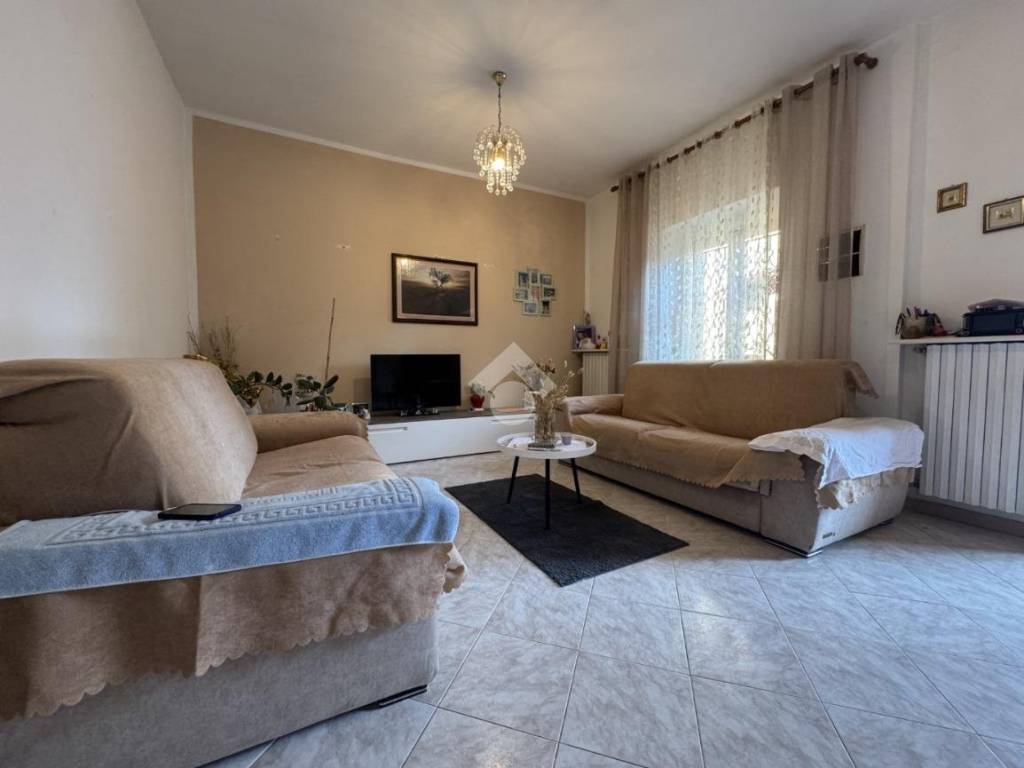 Casa indipendente a Cameri in Via Roma, 22 - Foto 3