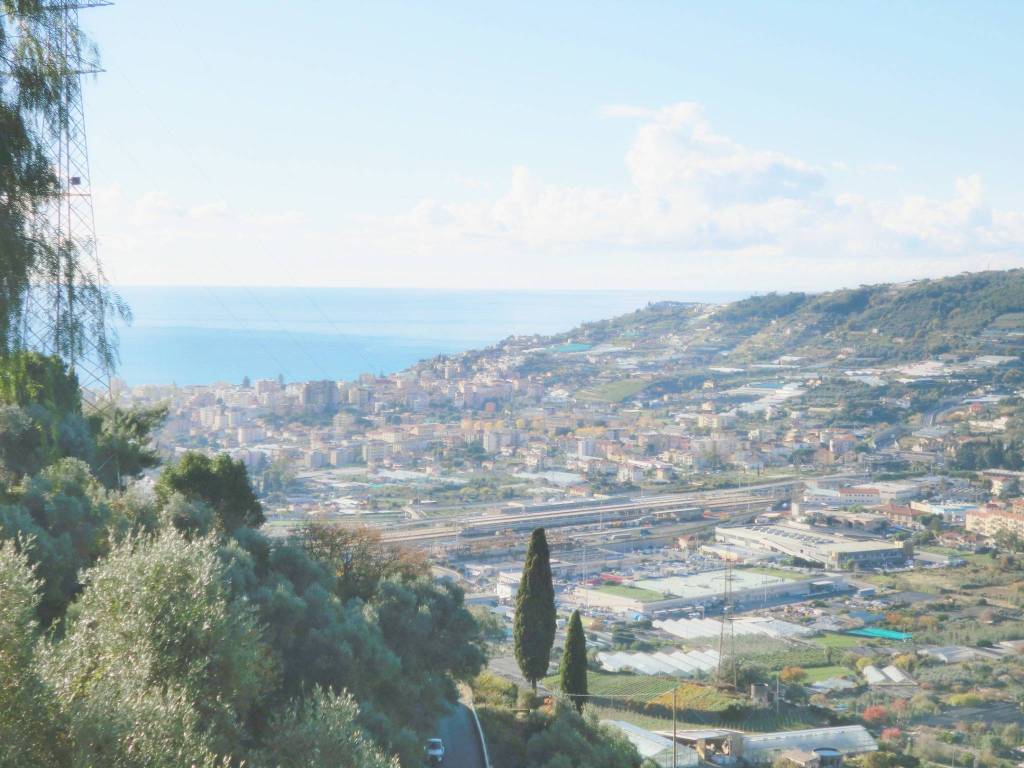 Villa a Taggia in Via Castellaro - Foto 2