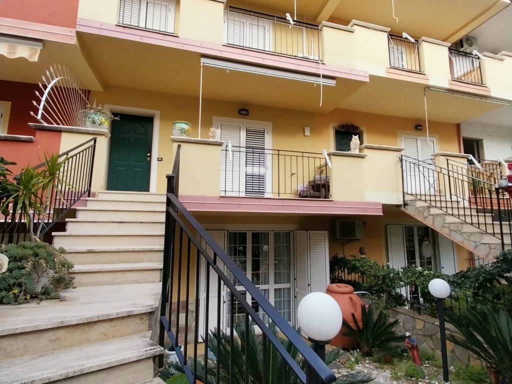 Villetta a schiera a Amantea in Via Ticino - Foto 2