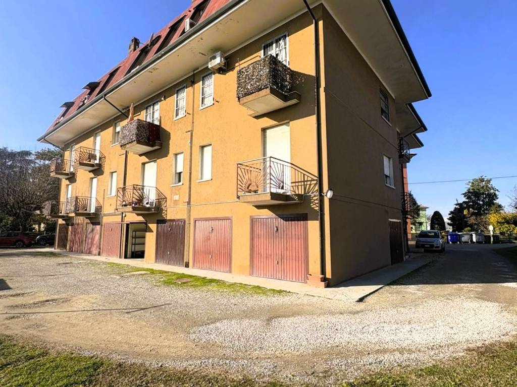 Appartamento a Terre del reno in Via Statale, 395 - Foto 2