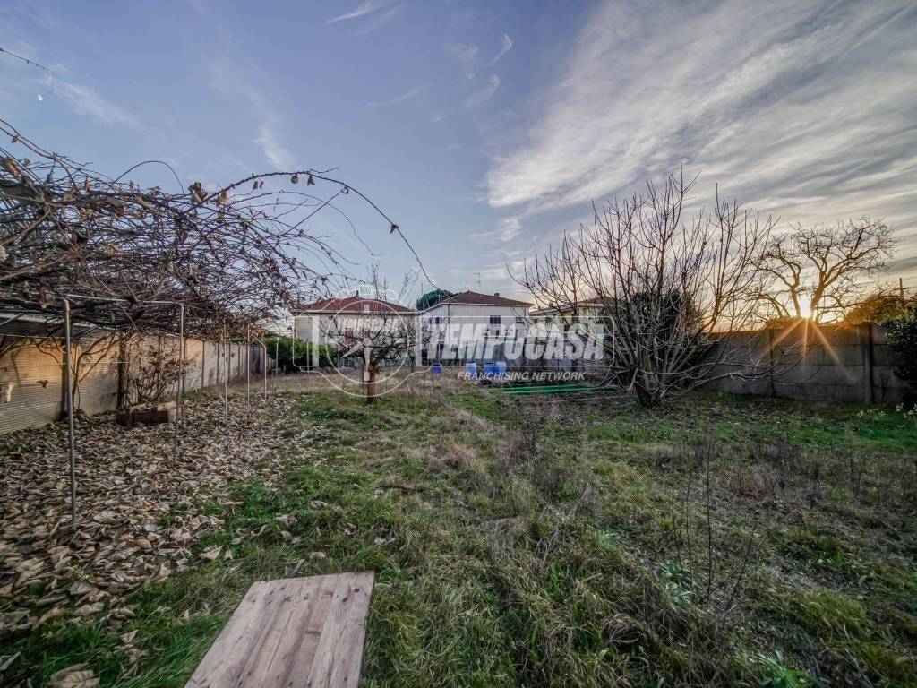Villa a Fagnano olona in Via Dante Alighieri 138 - Foto 2