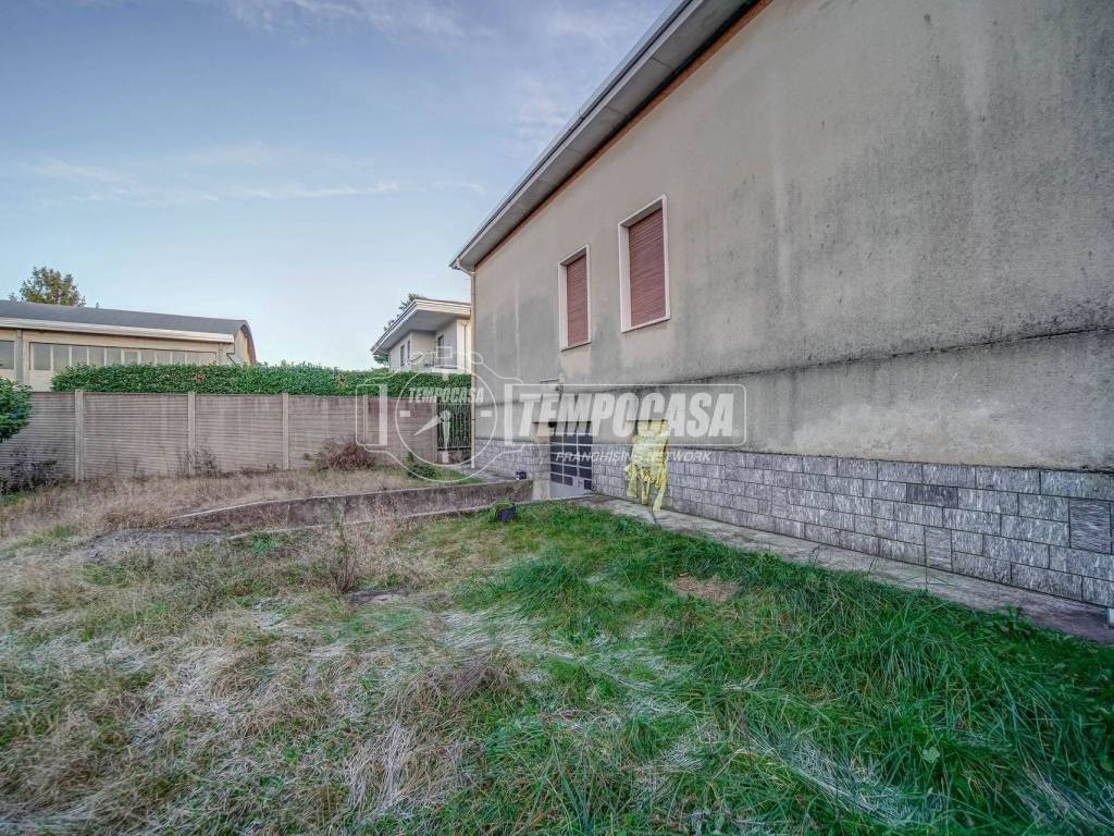 Villa a Fagnano olona in Via Dante Alighieri 138 - Foto 4