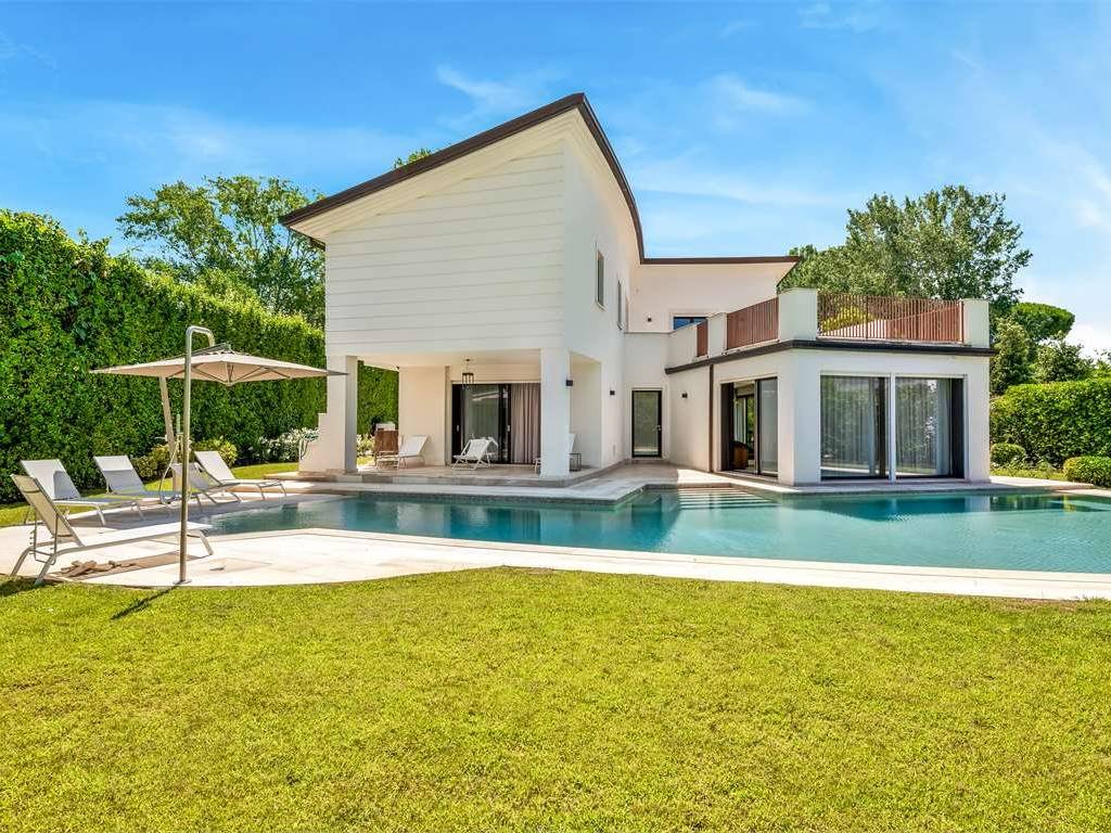 Villa a Forte dei marmi in Via Trieste - Foto 2