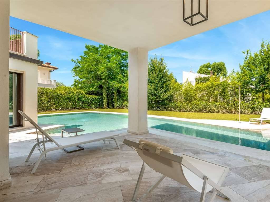 Villa a Forte dei marmi in Via Trieste - Foto 4