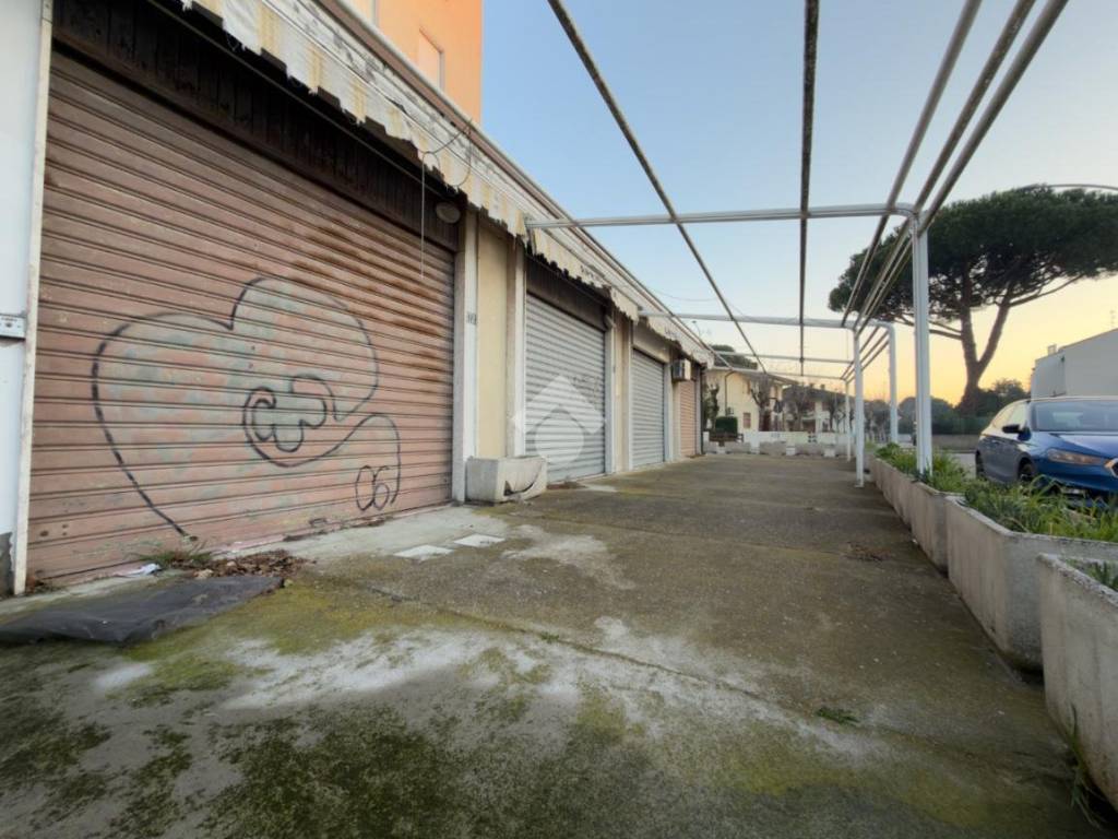 Appartamento a Comacchio in Viale Tunisia, 17 - Foto 4