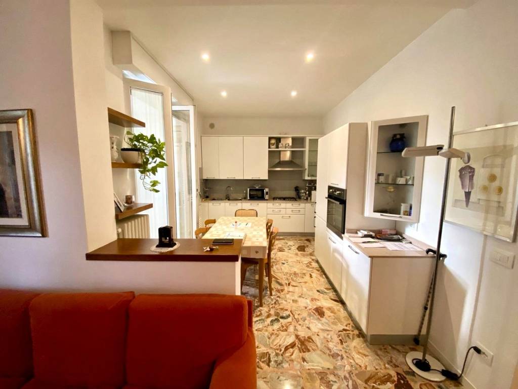 Appartamento a Bergamo in Via Giovanni Carnovali - Foto 2