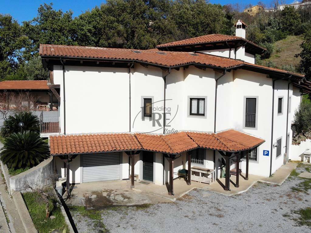 Villa a Montalto uffugo in Via Gagliopo, 1 - Foto 3